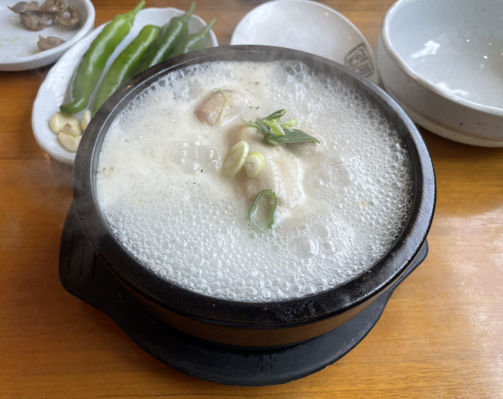 Yeonhwajeongsamgyetang 4