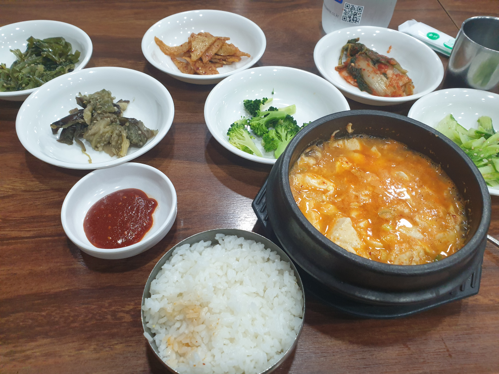 Jeongdaunsikdang (정다운식당) 2