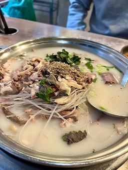 Damsososagolsundae (담소소사골순대) 2