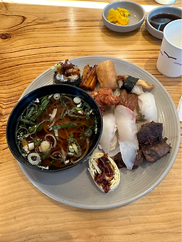 Bareumiseusisyabeu dongseongrojeom (바르미스시샤브 동성로점) 1