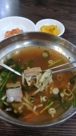 주례수육칼국수 6