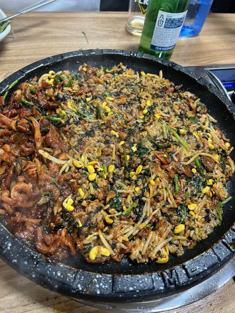 Jangsuorimaeul (장수오리마을) 1