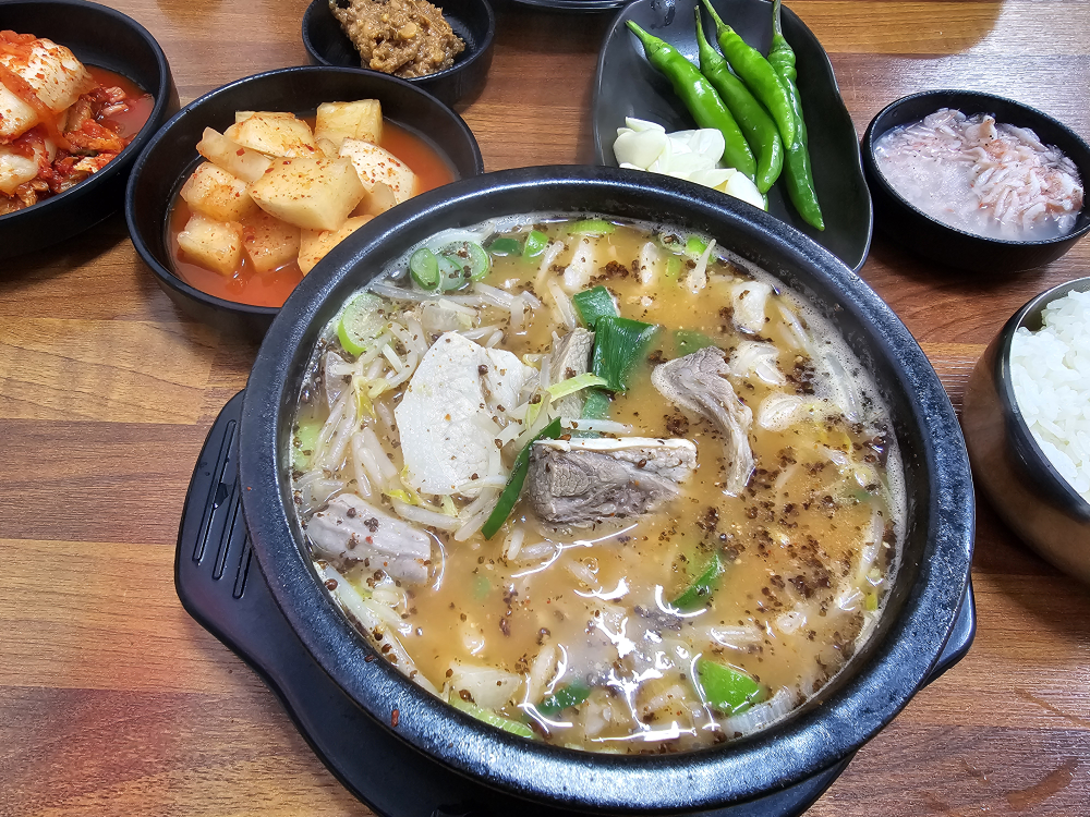 Dongjinsundaeguk (동진순대국) 1