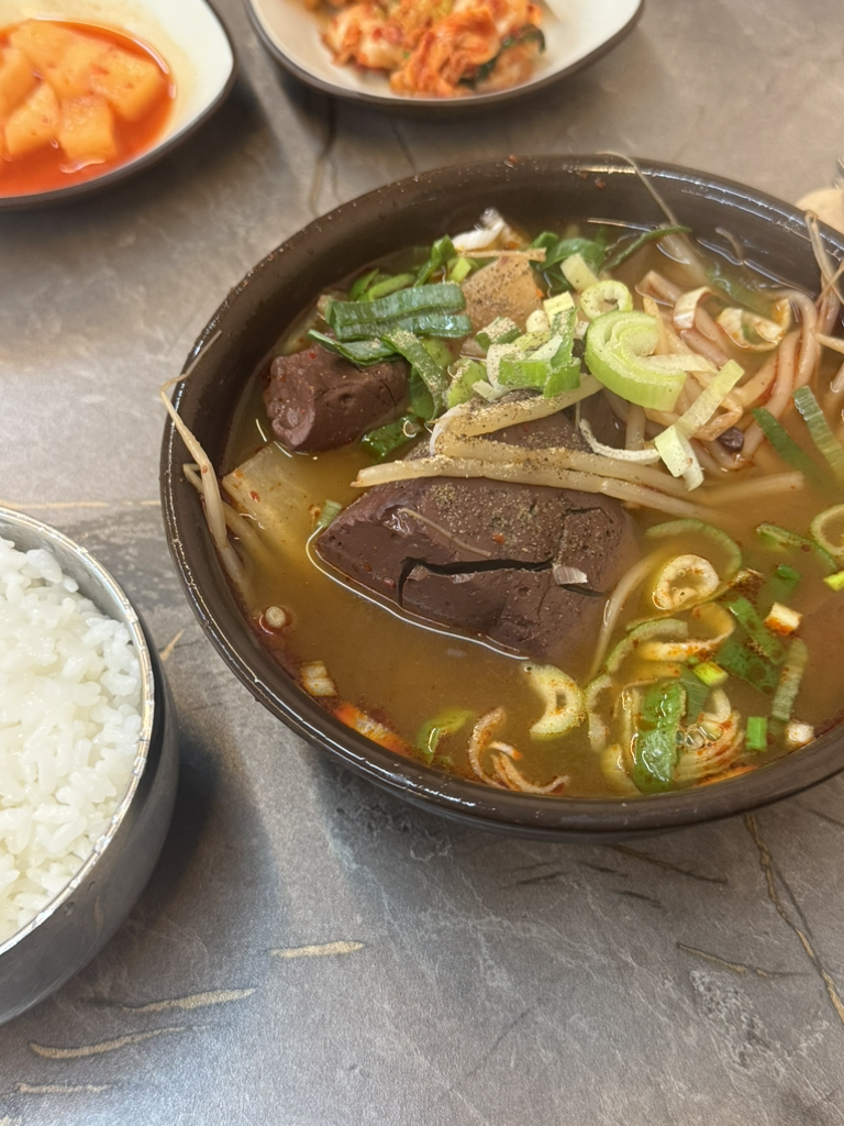 Yeondongbongahaejangguk (연동본가해장국) 1