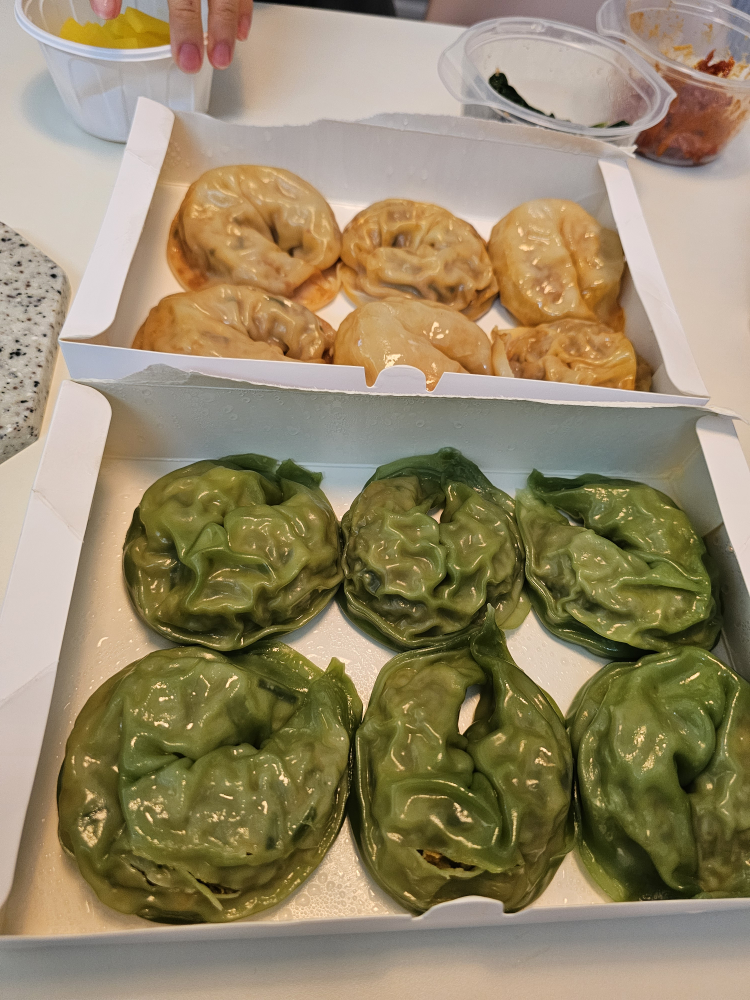 Hyeonggukine (형국이네) 1
