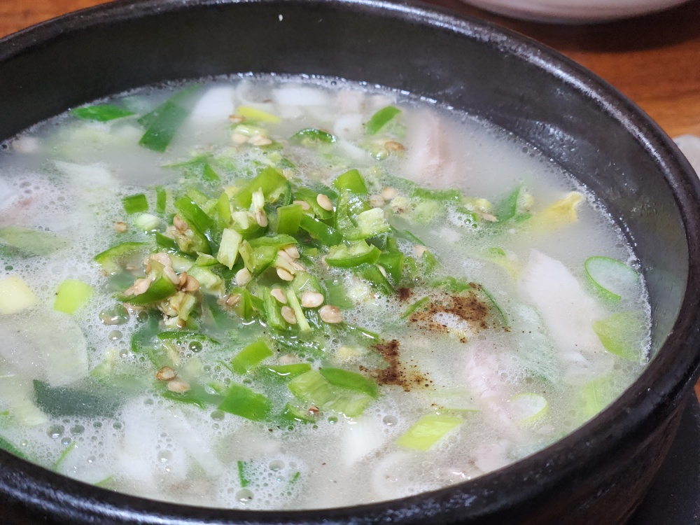 Jangteogukbap (장터국밥) 2