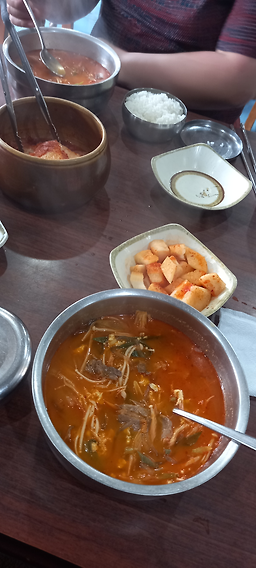 Hanchonseolreongtang (한촌설렁탕) 2