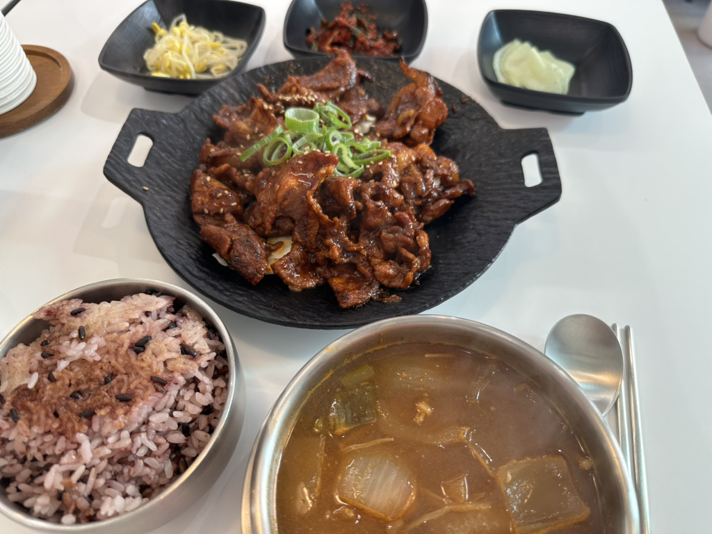 인생제육 잠실새내점 사진 2