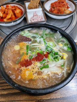 Jinmiyetnalsundae (진미옛날순대) 2