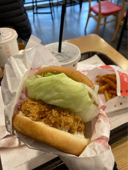 맘스터치 수원권선점 사진 3