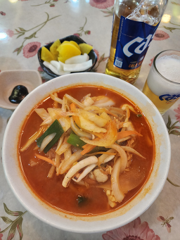 Wondeokhoegwan (원덕회관) 1
