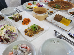Kkulchamnamu (꿀참나무) 1