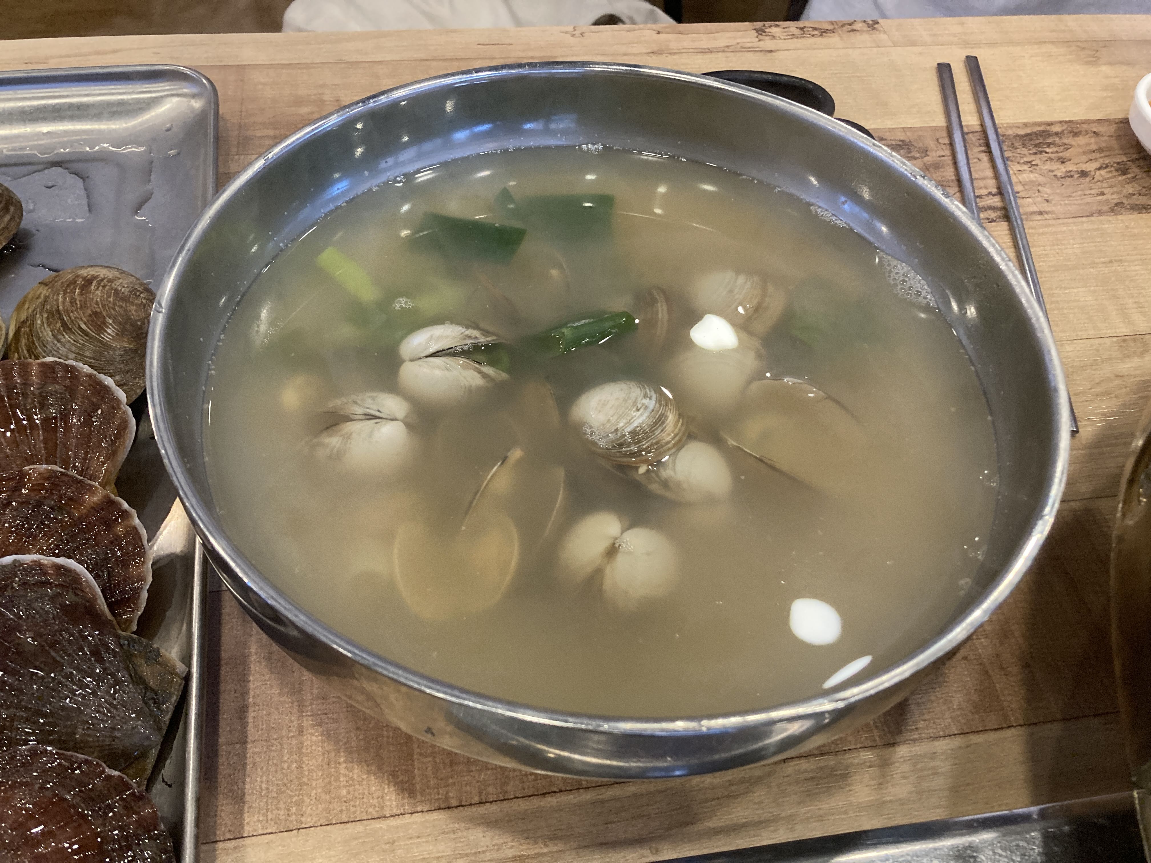 Taekinejogaejeongol (택이네조개전골) 2