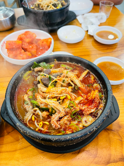 Jejueunhuinehaejangguk (제주은희네해장국) 1