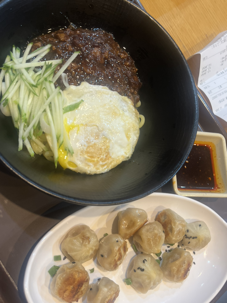 홍대엄지군만두 사진 4