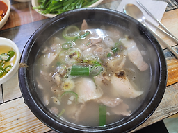 Milyangsannaedwaejigukbap (밀양산내돼지국밥) 2