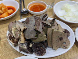 Yumyeongsundaeguk (유명순대국) 2