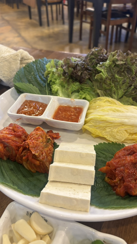 돈통마늘보쌈 2