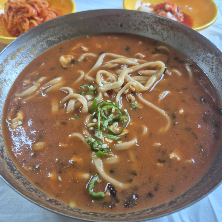 추필여국시 6