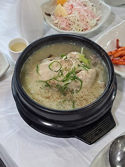 Hwangjesamgyetang (황제삼계탕) 1