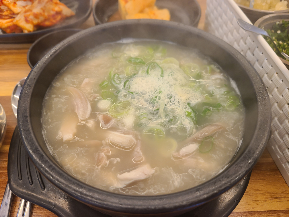 Orojisundaeguk (오로지순대국) 3