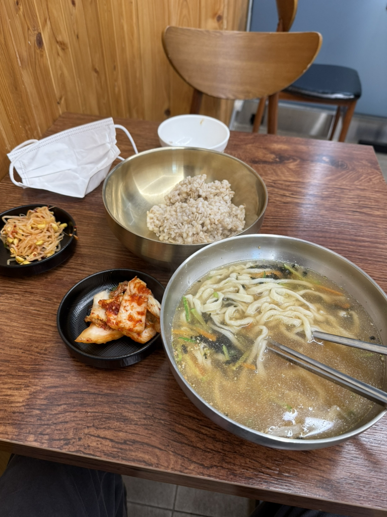 모란칼국수 대표 사진