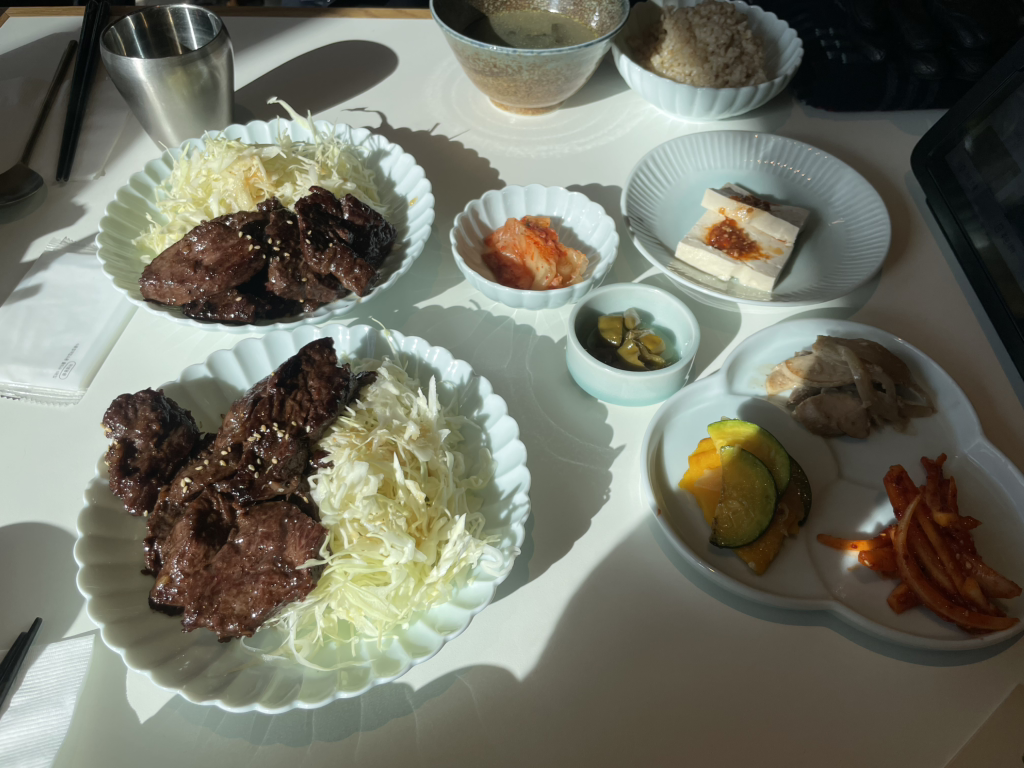 Ssijeunseoulbaihongsinae (씨즌서울바이홍신애) 3