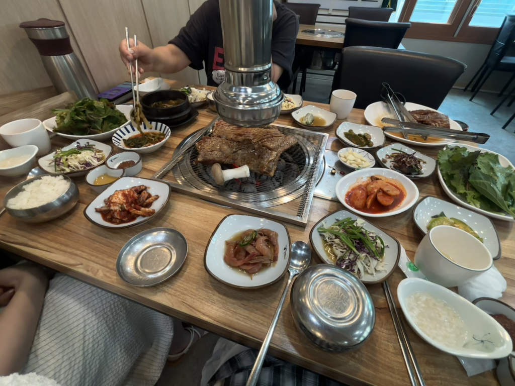 Donggangcheongjeonghanuaenhandon (동강청정한우앤한돈) 2