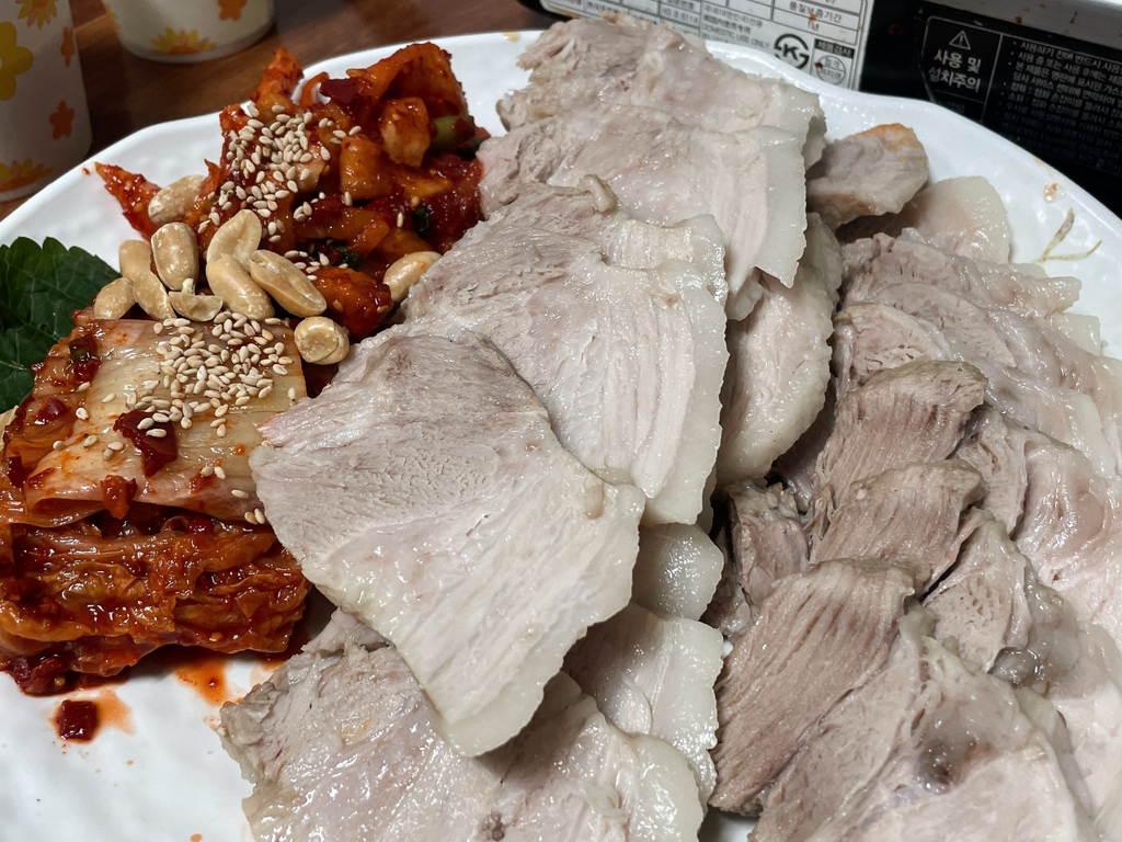 장군굴보쌈 대표 사진