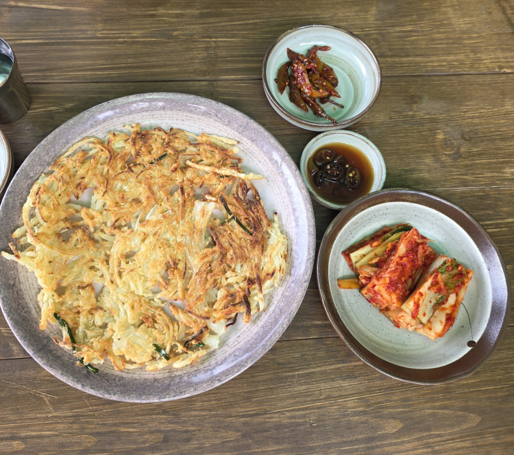Sanaraeswimteo (산아래쉼터) 3