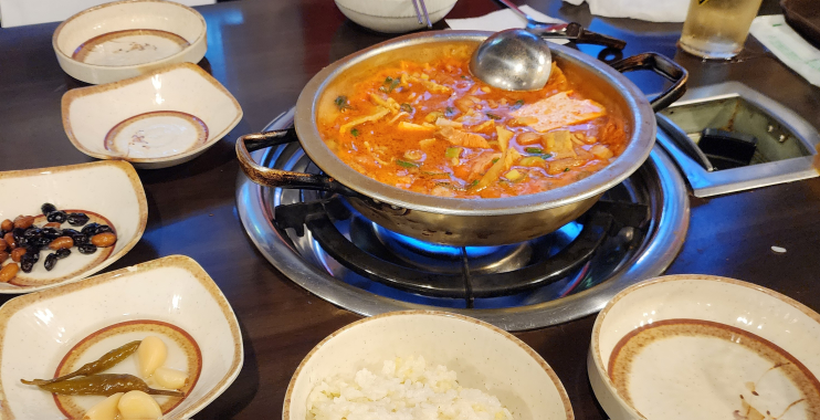 청담동장독대김치찌개 사진 4