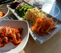 Hamjibaksonkalguksu (함지박손칼국수) 3