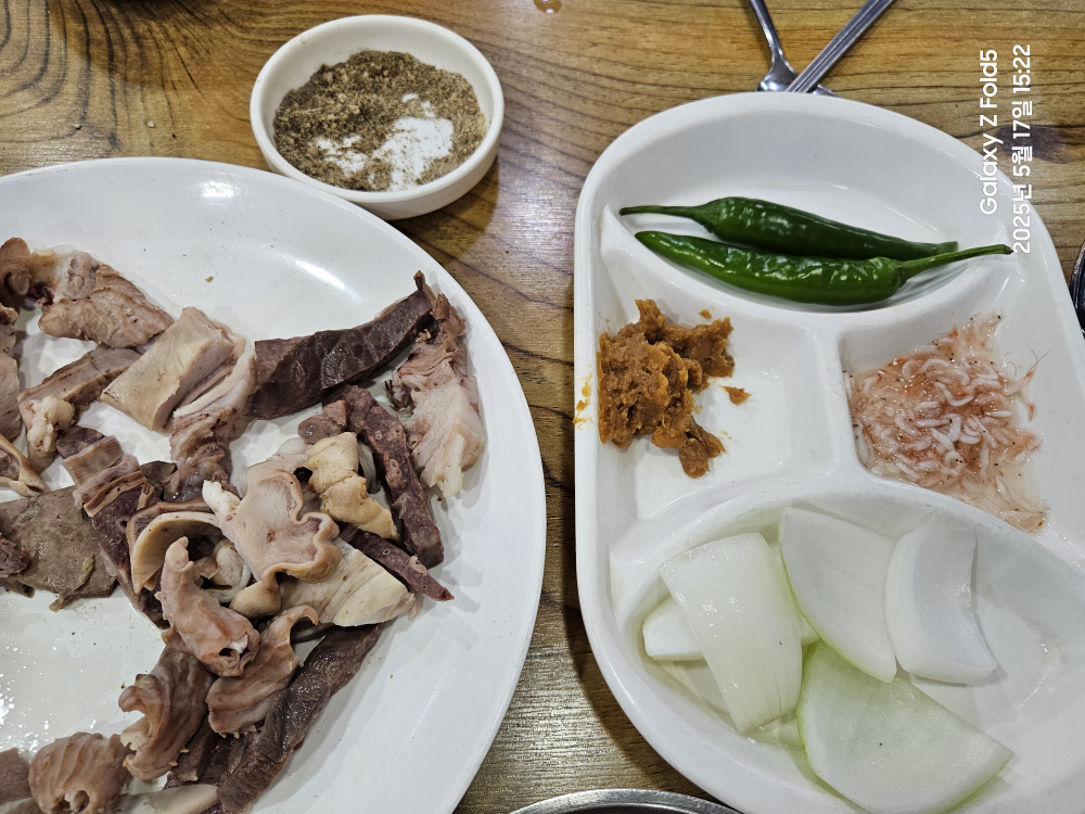Donghwasikdang (동화식당) 2