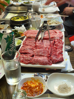 우경한우정육점식당 사진 6