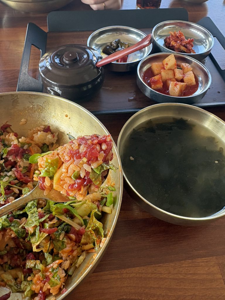 Cheongdoganjangyukhoebibimbap (청도간장육회비빔밥) 2
