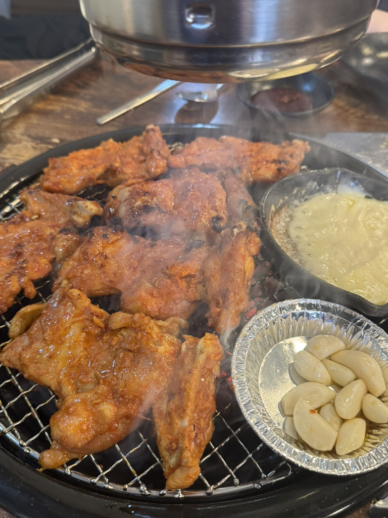 Chuncheonsutbuldakgalbi (춘천숯불닭갈비) 1