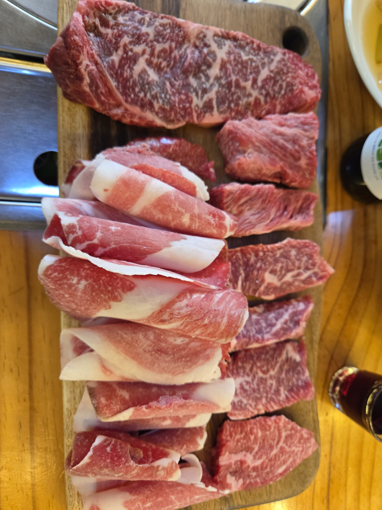Hanokmaeul gogitjip (한옥마을 고깃집) 3