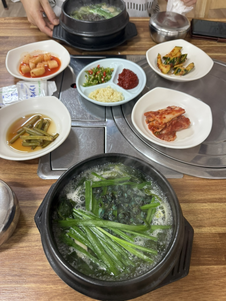 Ssangyonghaejangguk (쌍용해장국) 1