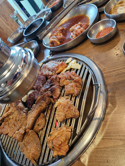 Idonaengmyeonsutbulgalbi (이도냉면숯불갈비) 3