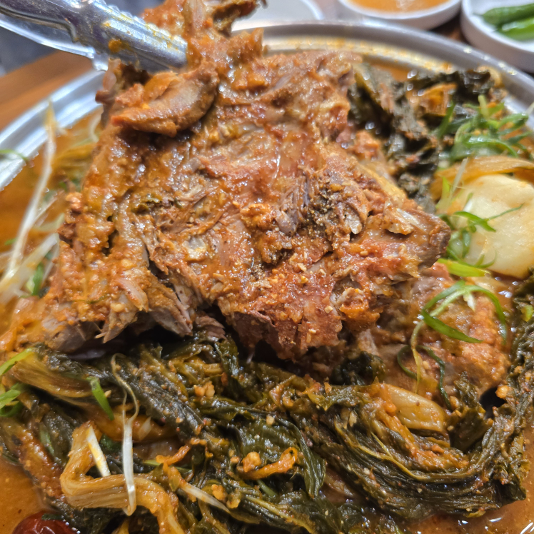 Hyeongjedeulgamjatang (형제들감자탕) 3