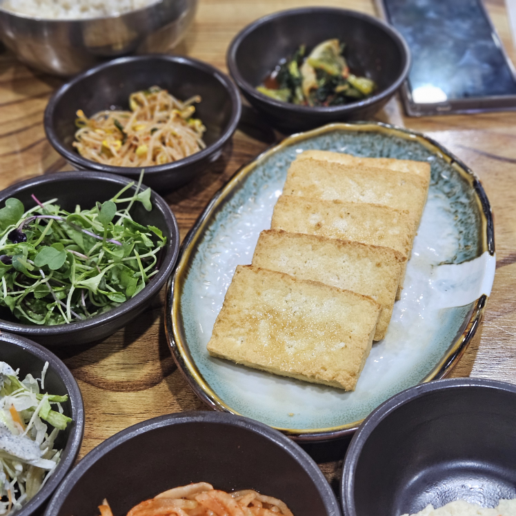 Kongseorihanu (콩서리한우) 2