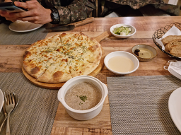 Jeikuchina, keompojeukeopi hwacheon (제이쿠치나, 컴포즈커피 화천) 2
