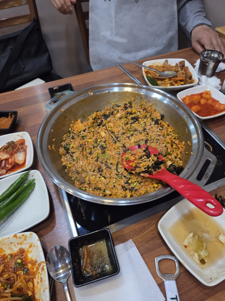 Bongi gamjatang,kalguksu (봉이 감자탕,칼국수) 1