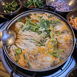 Jeontongdubumaeul 6