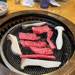 Gyeongsanyechanhanu (경산예찬한우) 2