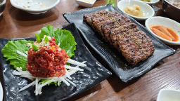 Songwontteokgalbi (송원떡갈비) 2