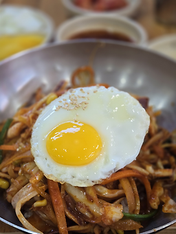 Haemigwan (해미관) 1