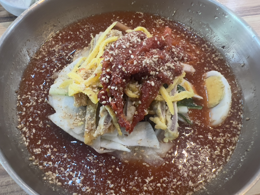 Jinjuhwangponaengmyeon (진주황포냉면) 3