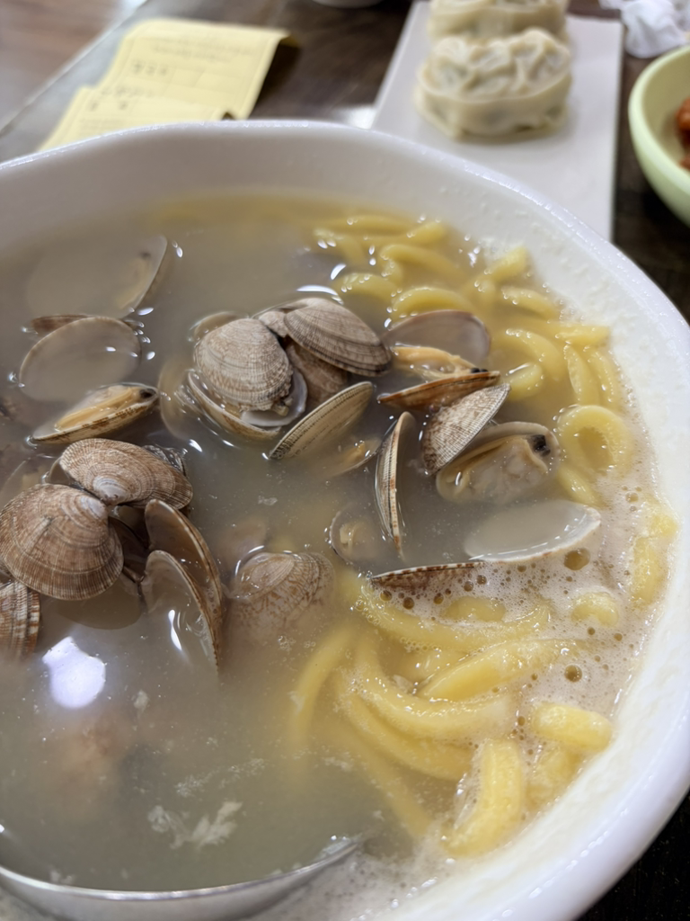 황도바지락칼국수 1