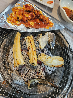 Sutbulbada jangeogui (숯불바다 장어구이) 2